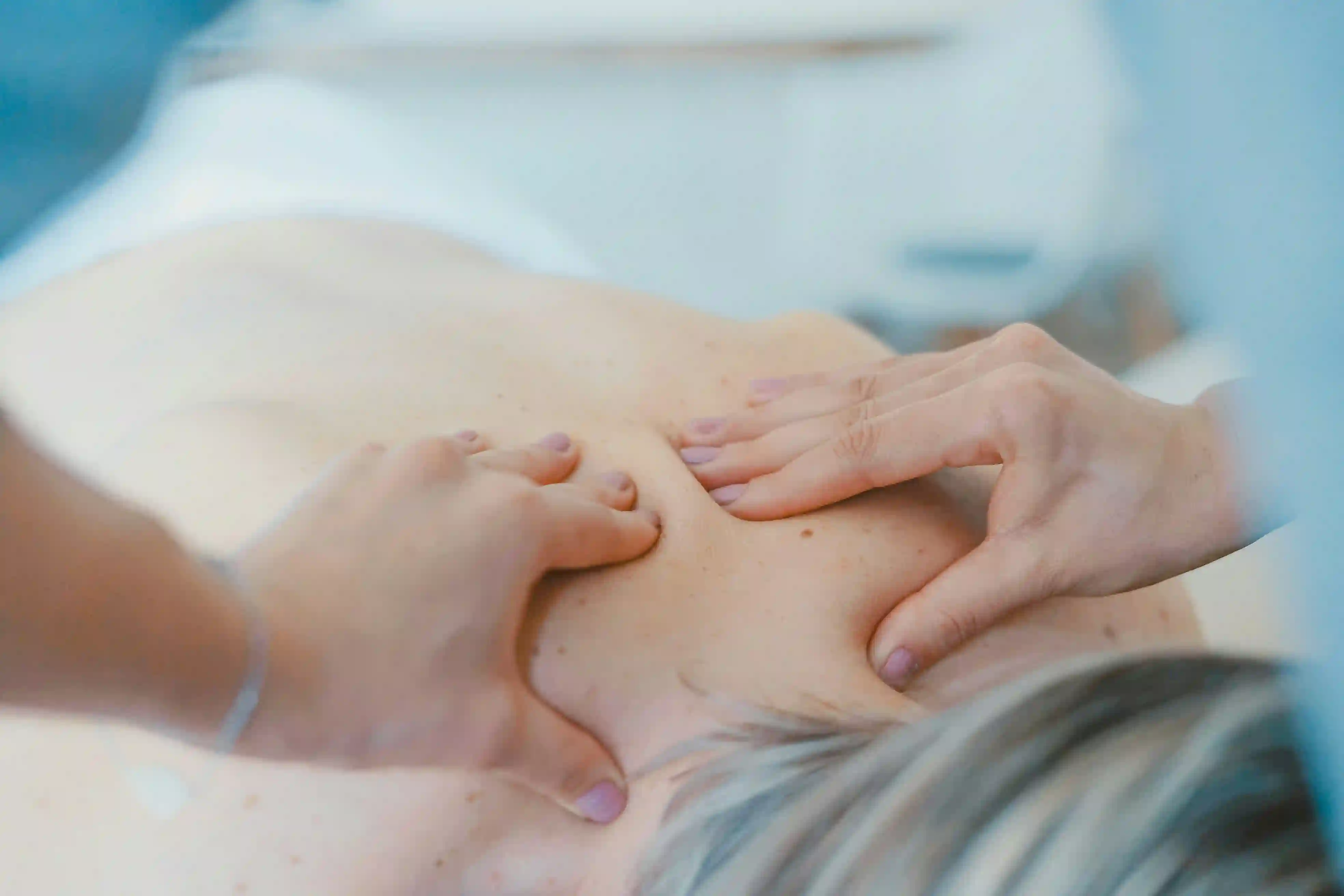 Chiro vs Physio: Choosing the Right Path to Pain Relief